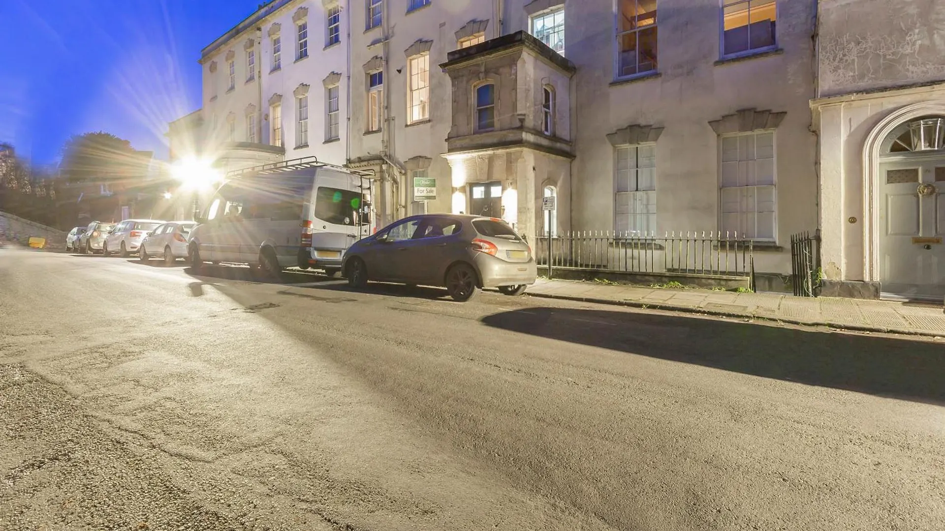 Spacestation Four 4 Bedroom Serviced Apartment By Altoluxoexperience Short Lets & Serviced Accommodation With Free Wifi Bristol 0*,  Royaume-Uni