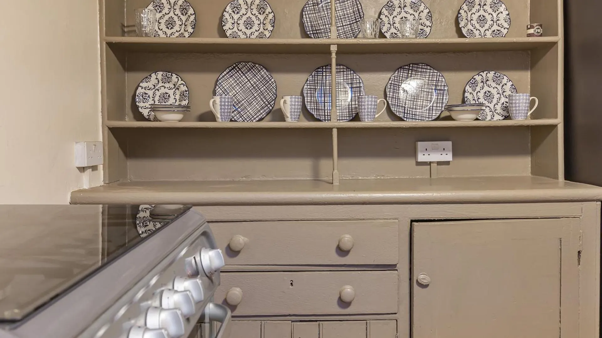 Spacestation Four 4 Bedroom Serviced Apartment By Altoluxoexperience Short Lets & Serviced Accommodation With Free Wifi Bristol 0*,  United Kingdom