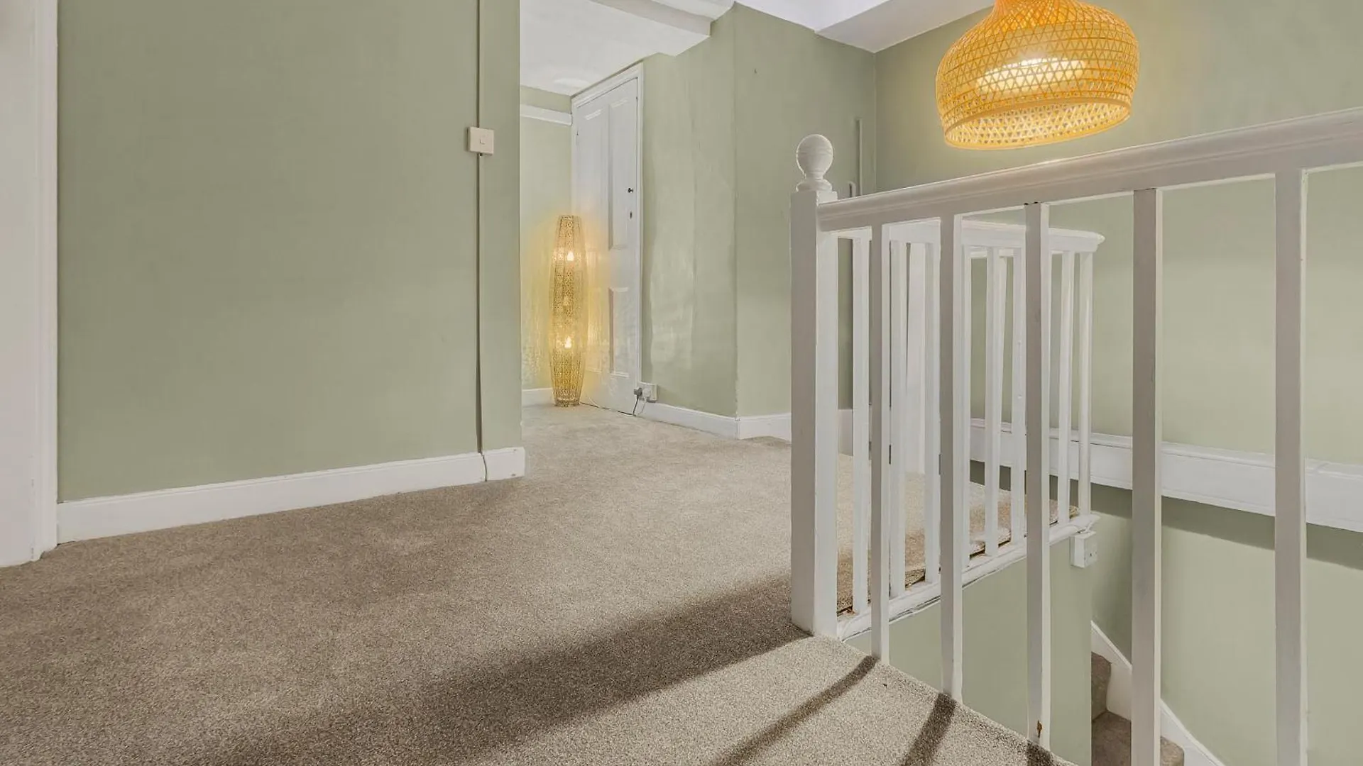 Spacestation Four 4 Bedroom Serviced Apartment By Altoluxoexperience Short Lets & Serviced Accommodation With Free Wifi Bristol